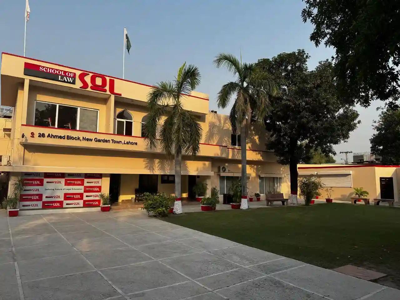 Discover excellence in legal education at one of the leading Law Colleges in Lahore — the School of Law.